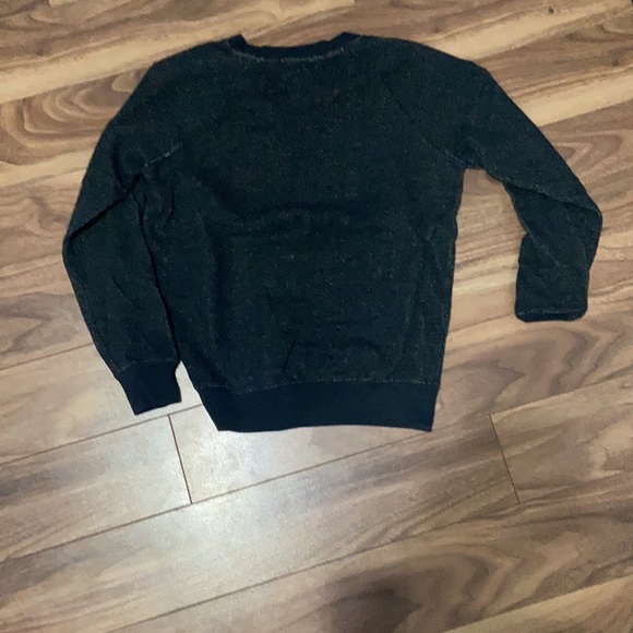 roots crewneck - Picture 2 of 3